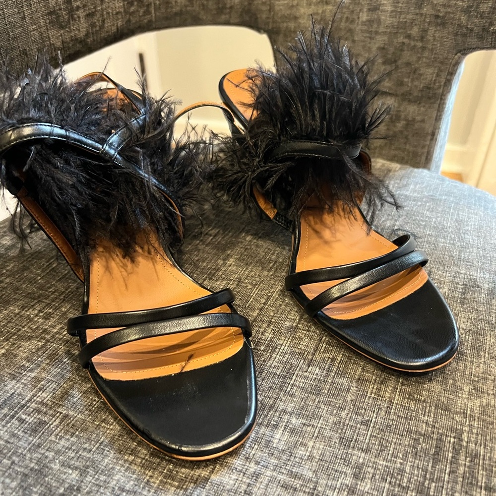 Malone souliers Black Feathered Women's Sandals NEVER WORN